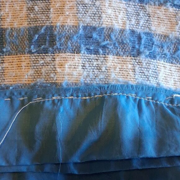 Vintage Blue and White Checkered Full Size Lightweight Blanket. - Picture 10 of 10